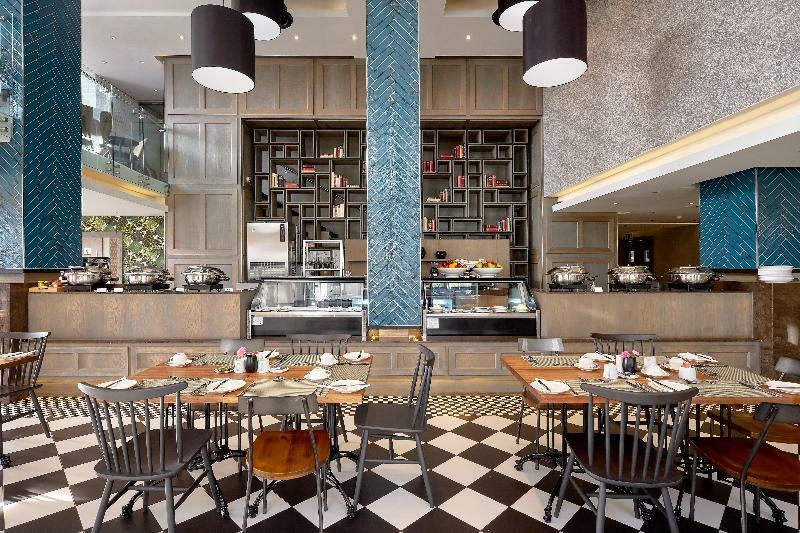 The Regency Apartment Hotel Menlyn Pretoria-Noord Dış mekan fotoğraf